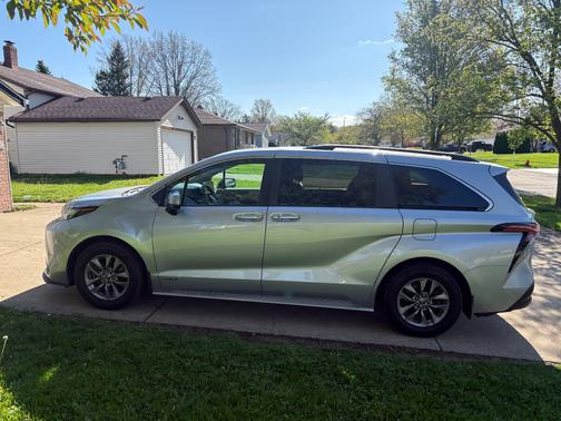Silver 2021 Toyota Sienna LE 8 Passenger