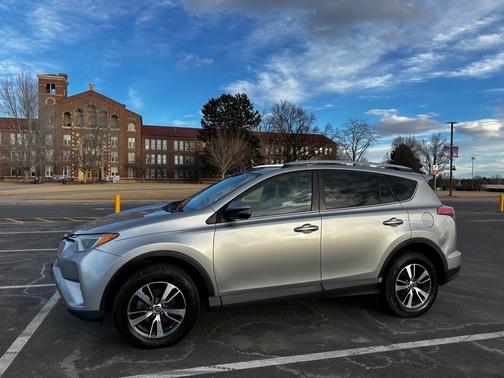 2016 Toyota RAV4 XLE