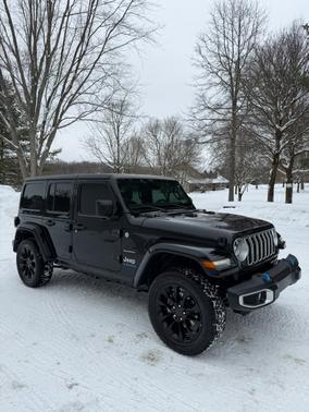 2024 Jeep Wrangler 4xe Sahara