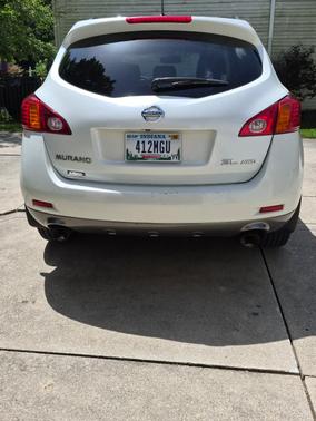 White 2009 Nissan Murano SL