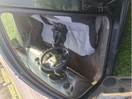 Green 2000 Pontiac Grand Am SE