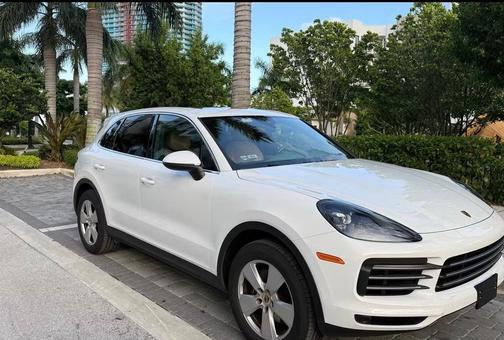 White 2019 Porsche Cayenne Cayenne