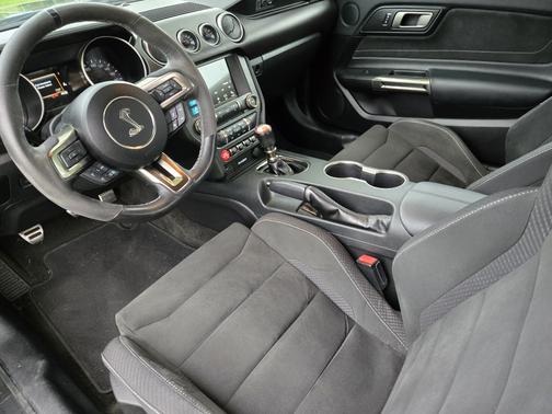 2017 Ford Shelby GT350 Base