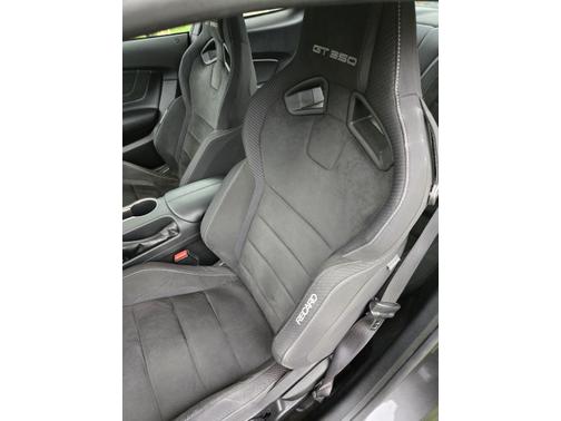 2017 Ford Shelby GT350 Base