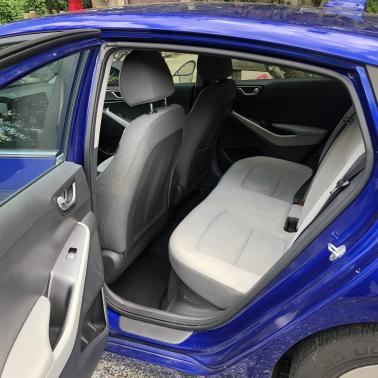 2022 Hyundai IONIQ Hybrid SE