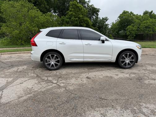 White 2021 Volvo XC60 T5 Inscription