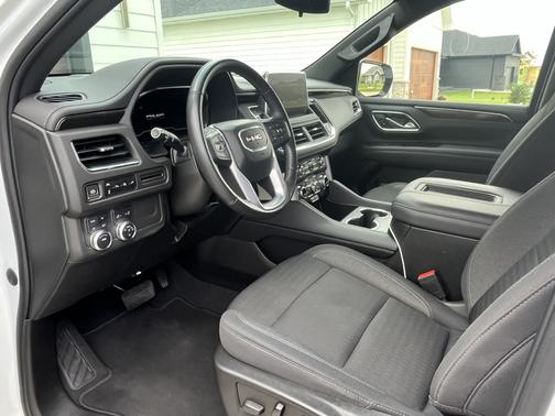 2022 GMC Yukon SLE