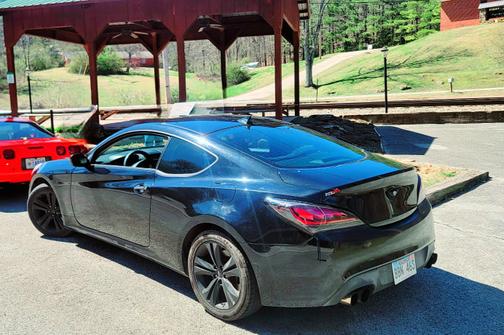 2011 Hyundai Genesis Coupe 2.0T
