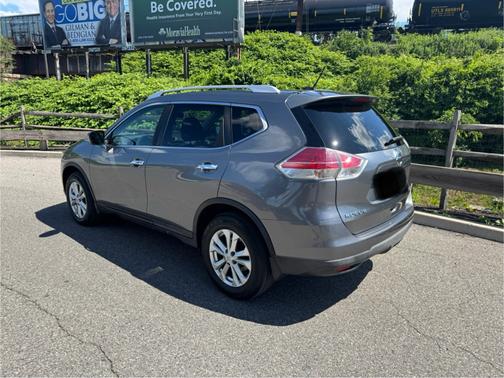 Gray 2016 Nissan Rogue SV