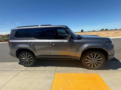 Gray 2025 Lexus GX 550 Luxury+