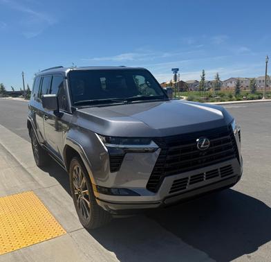 Gray 2025 Lexus GX 550 Luxury+