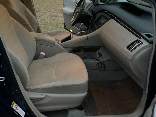 Blue 2010 Toyota Prius IV