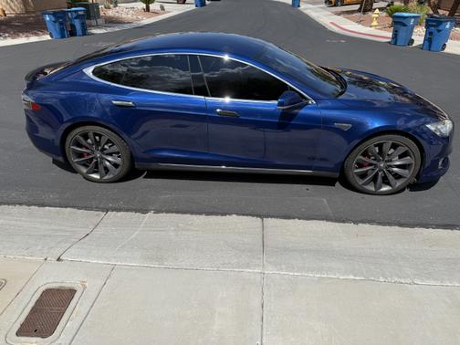 2015 Tesla Model S P90D