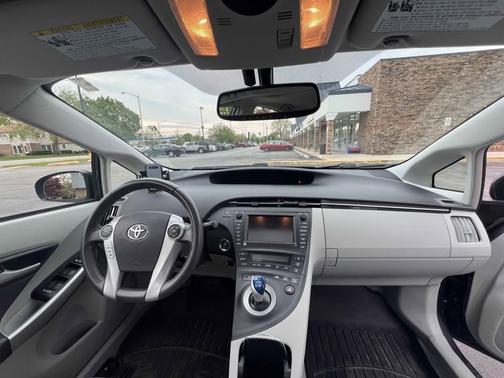 2010 Toyota Prius II