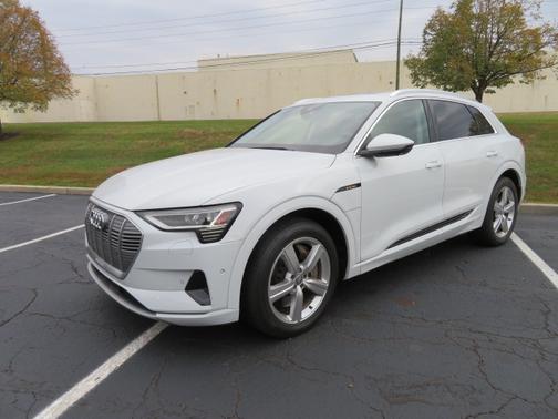2019 Audi e-tron Prestige