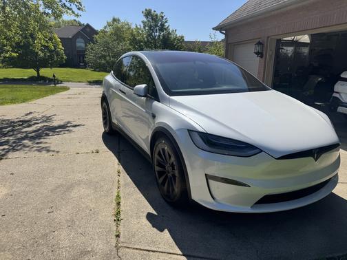 White 2023 Tesla Model X Base