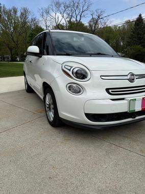 White 2014 FIAT 500L Easy