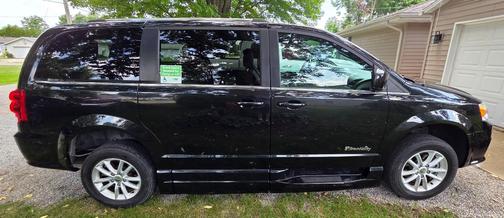 Black 2018 Dodge Grand Caravan SXT