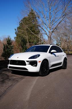 White 2021 Porsche Macan Macan Turbo