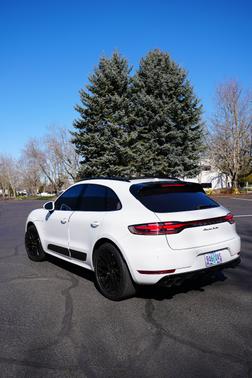 White 2021 Porsche Macan Macan Turbo