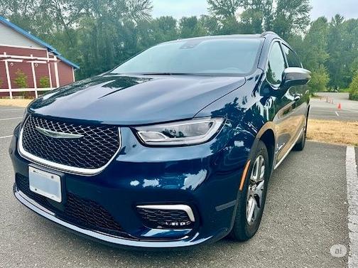 2023 Chrysler Pacifica Hybrid Pinnacle