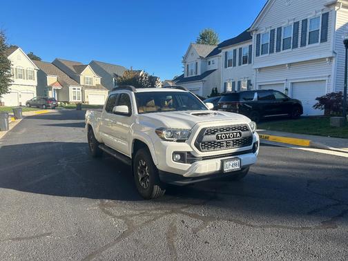 White 2016 Toyota Tacoma TRD Sport