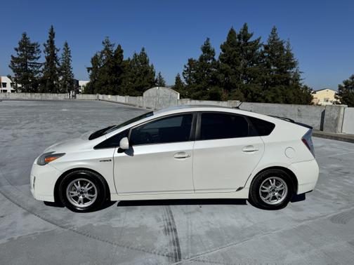 2011 Toyota Prius III