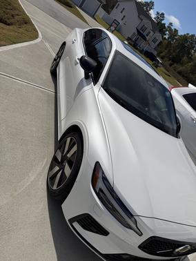 2024 Volvo S60 Recharge Plug-In Hybrid T8 Ultimate Dark Theme