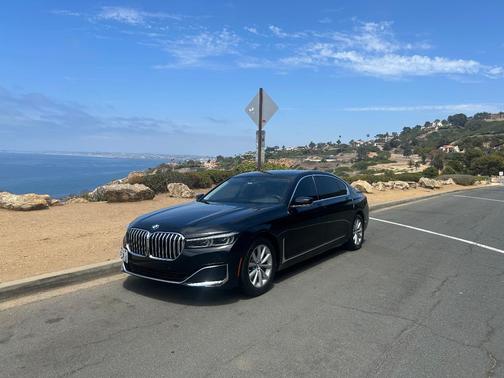 Black 2020 BMW 740 i