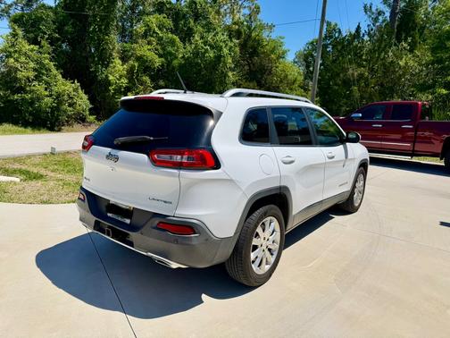 White 2015 Jeep Cherokee Limited