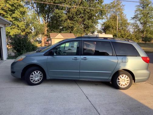 2007 Toyota Sienna LE