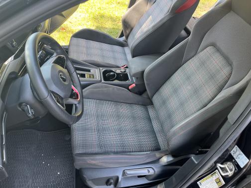 2022 Volkswagen Golf GTI 2.0T S