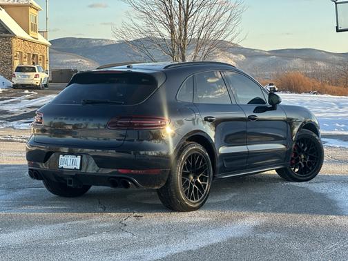 2017 Porsche Macan Macan GTS
