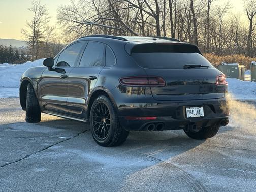 2017 Porsche Macan Macan GTS