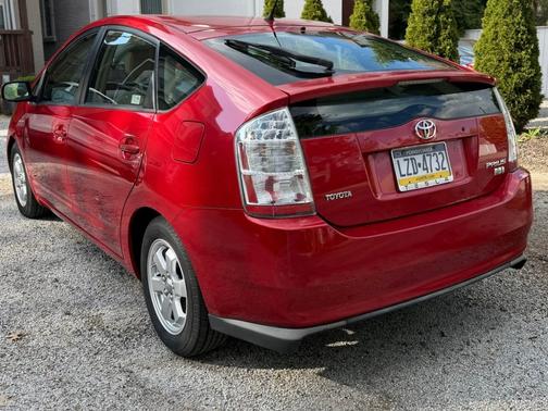 Red 2008 Toyota Prius Base