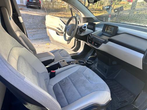 2015 BMW i3 Base w/Range Extender