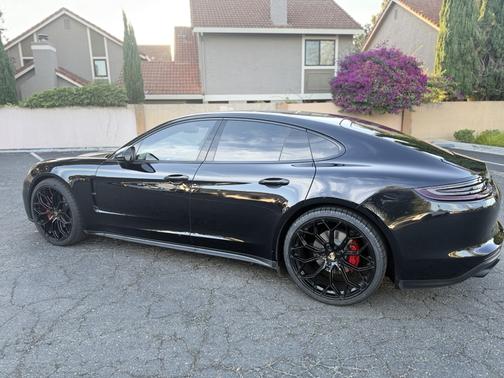 2018 Porsche Panamera Panamera 4