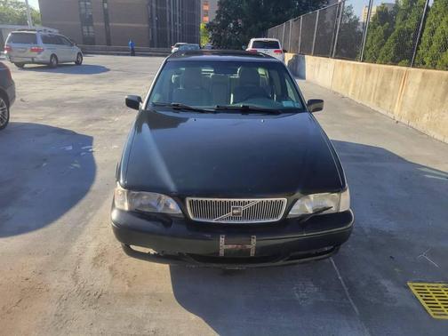Green 1998 Volvo S70 Base
