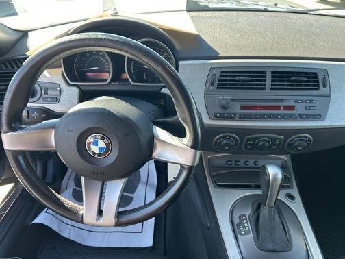 2003 BMW Z4 3.0i