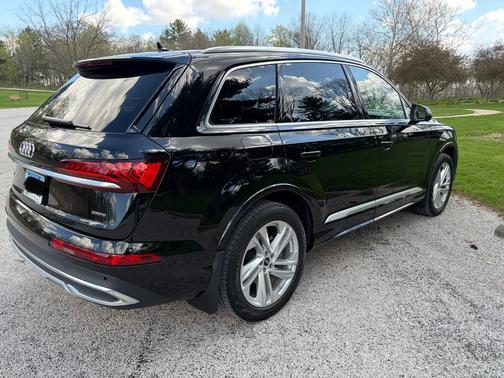 Black 2023 Audi Q7 55 Premium Plus