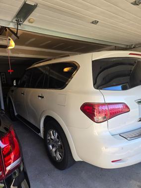 White 2014 INFINITI QX80 Base
