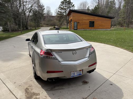 2010 Acura TL Technology