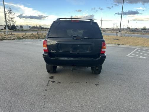 Black 2000 Jeep Grand Cherokee Limited 4WD
