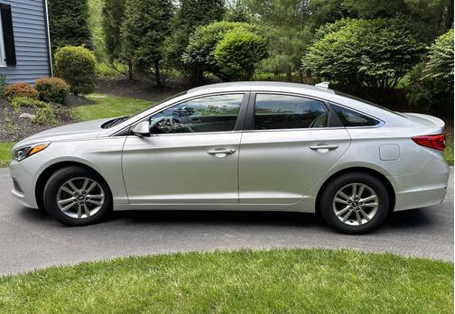 2016 Hyundai SONATA SE