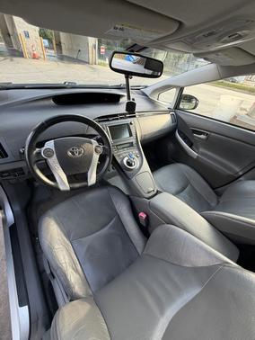 Silver 2010 Toyota Prius IV