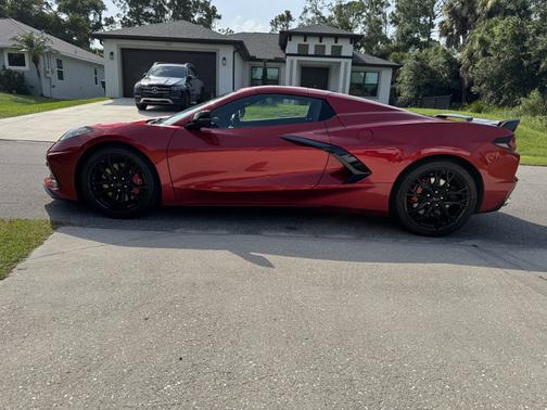 Red 2024 Chevrolet Corvette Stingray w/2LT