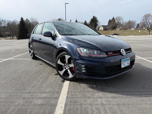 2016 Volkswagen Golf GTI 2.0T Autobahn w/Performance Package 4-Door