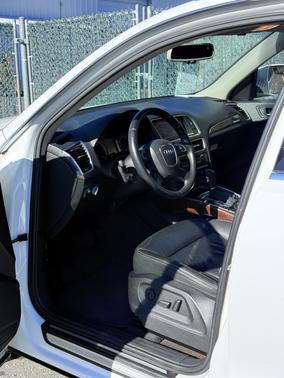 2011 Audi Q5 2.0T Premium