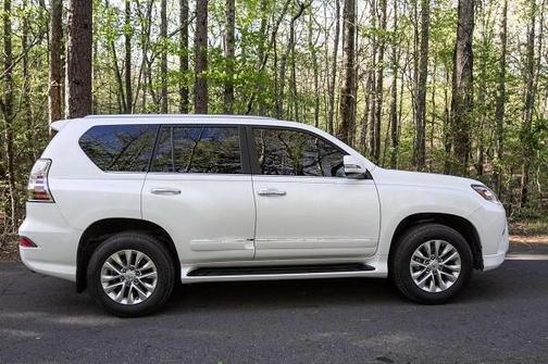 White 2018 Lexus GX 460 Base