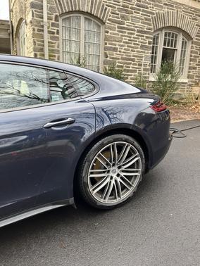 Blue 2018 Porsche Panamera Panamera 4